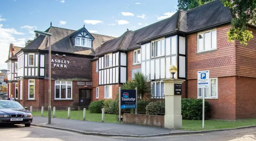 Travelodge | Walton-On-Thames hotel - Walton-On-Thames hotels